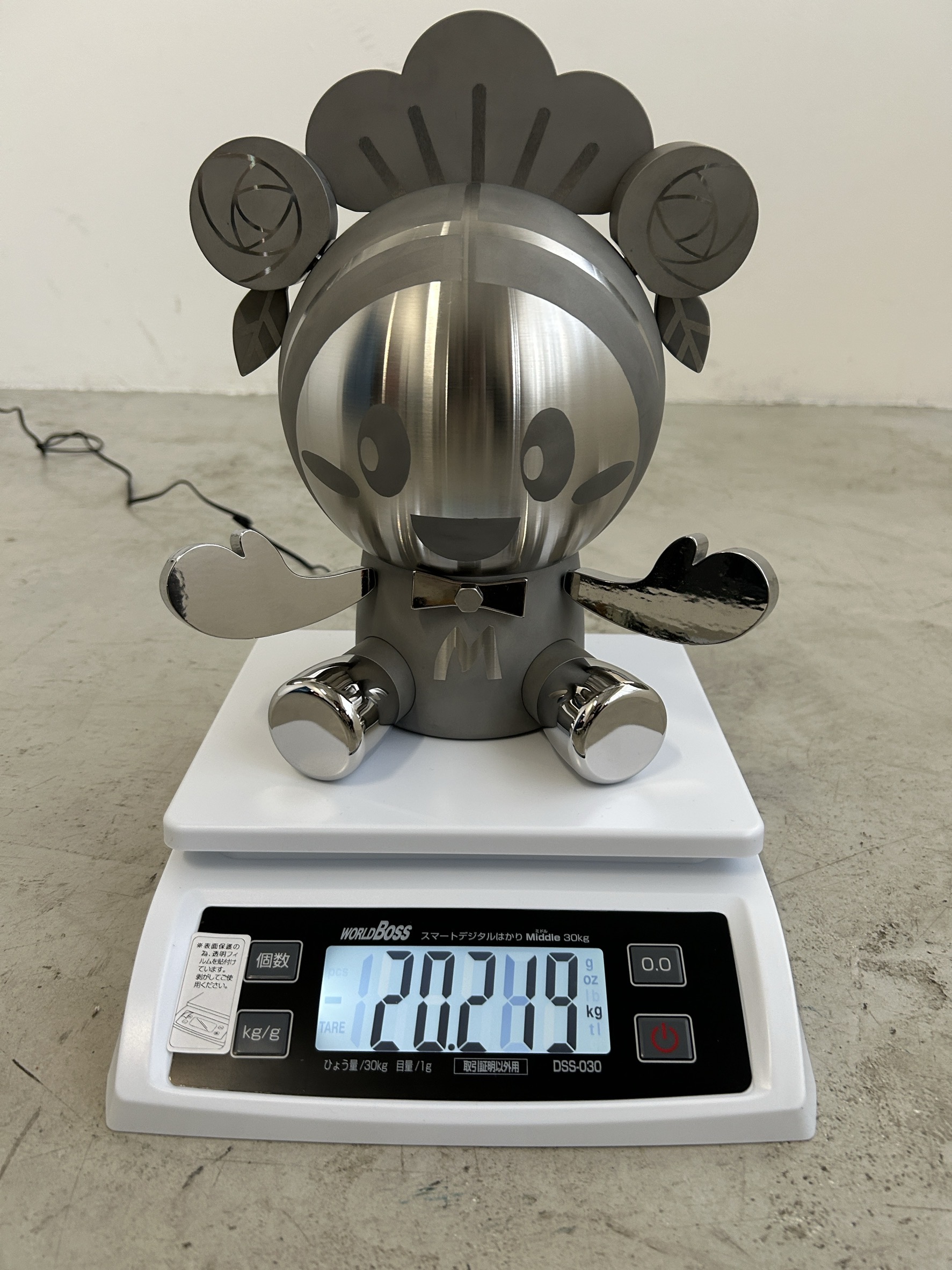 ステンレス製のマッキー